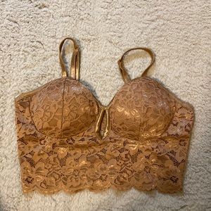 Medium Lace cropped spaghetti strap